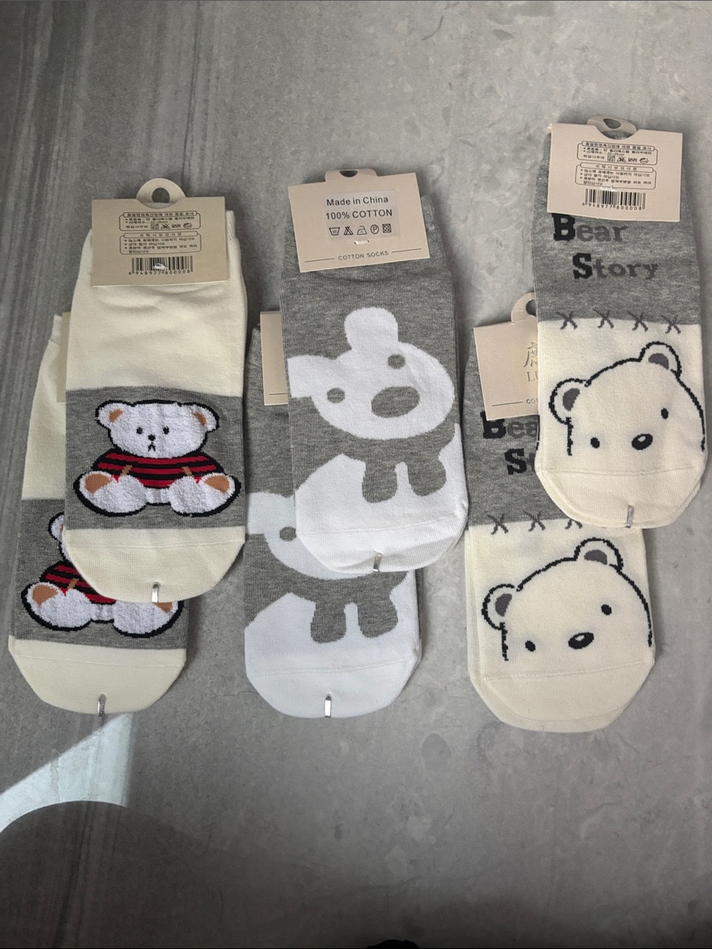 Set of 6, 3 designs - Gray & White Unisex Ankle socks